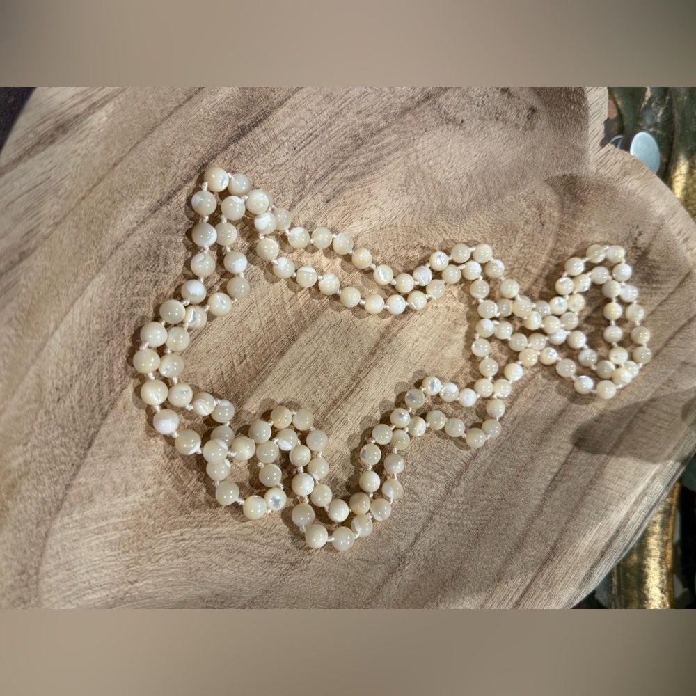 Long Victorian Style Mother of Pearl Hand Knotted Vtg Elegant Cream Necklace 24” - Picture 7 of 8